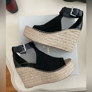 EUC Womens Marc Fisher ltd. Black Multi Suede Annie espadrille wedges shoes Sz 9